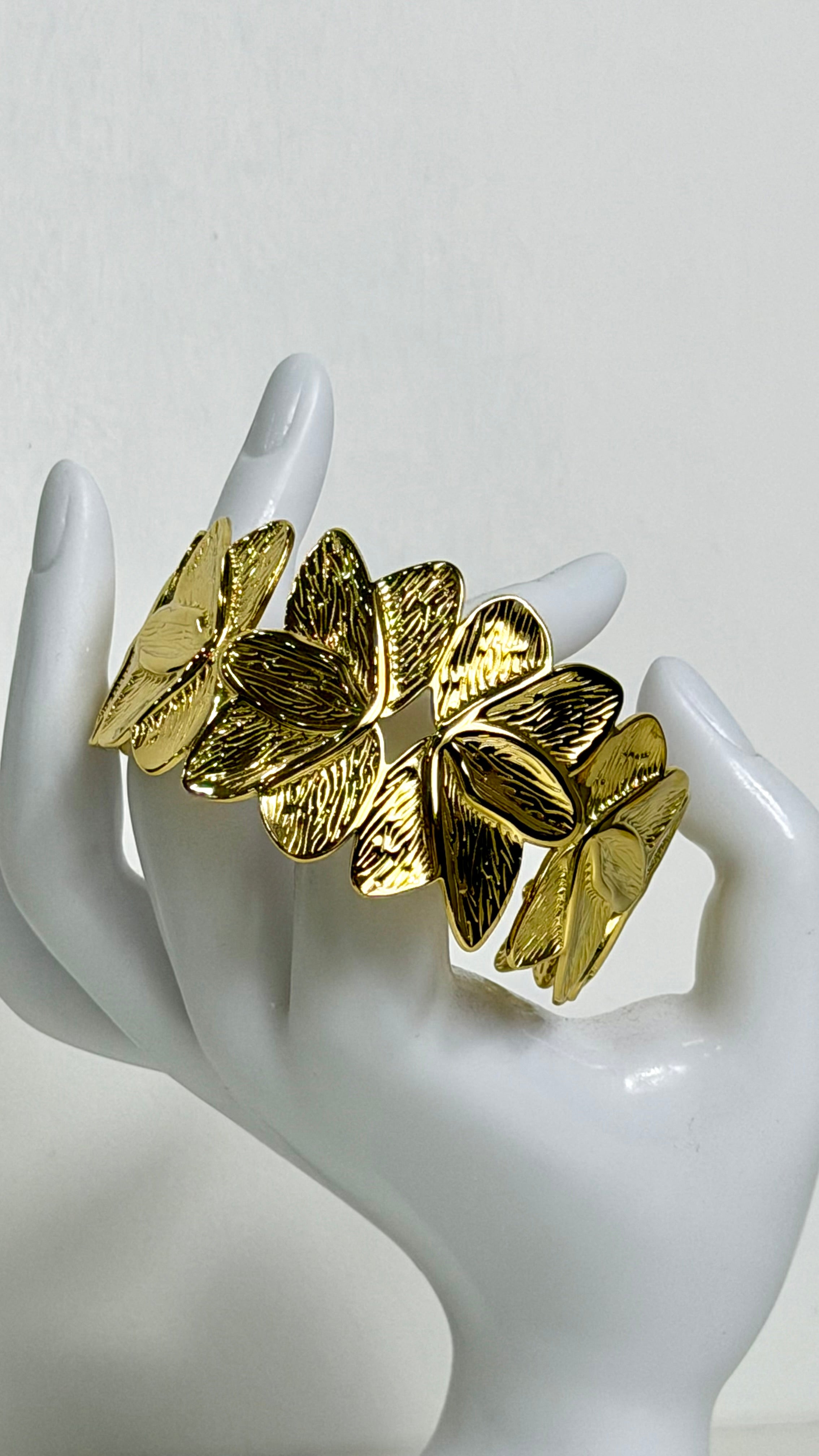 Bracciale rigido