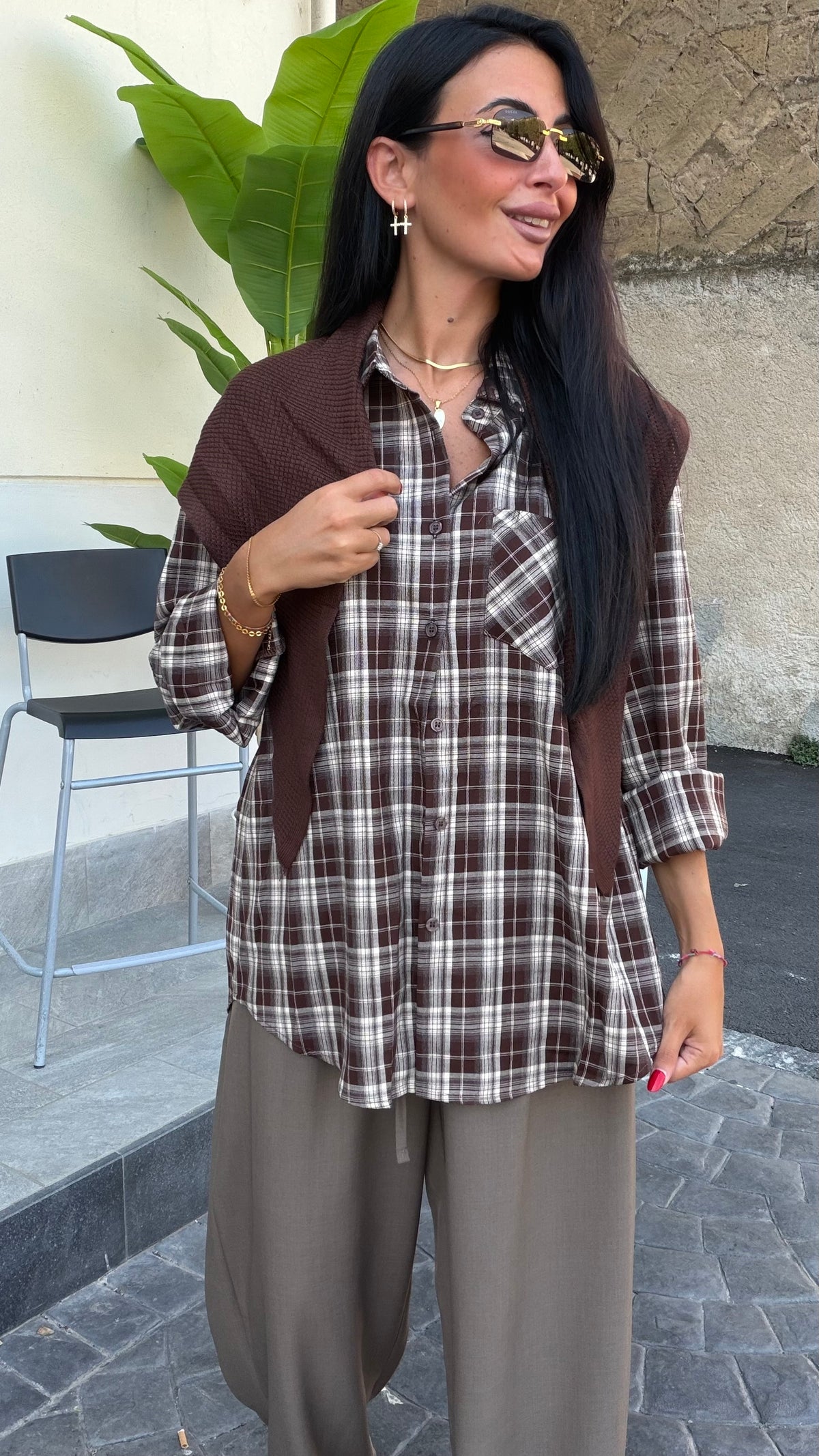 Camicia con foulard marrone