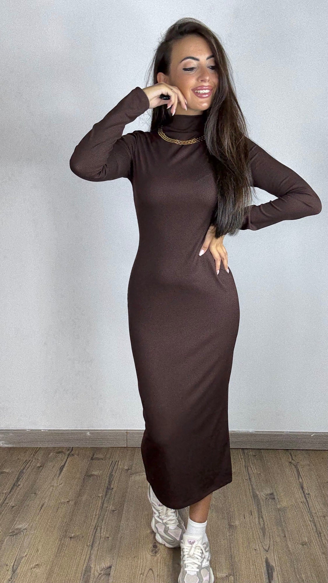 Abito Melania Marrone