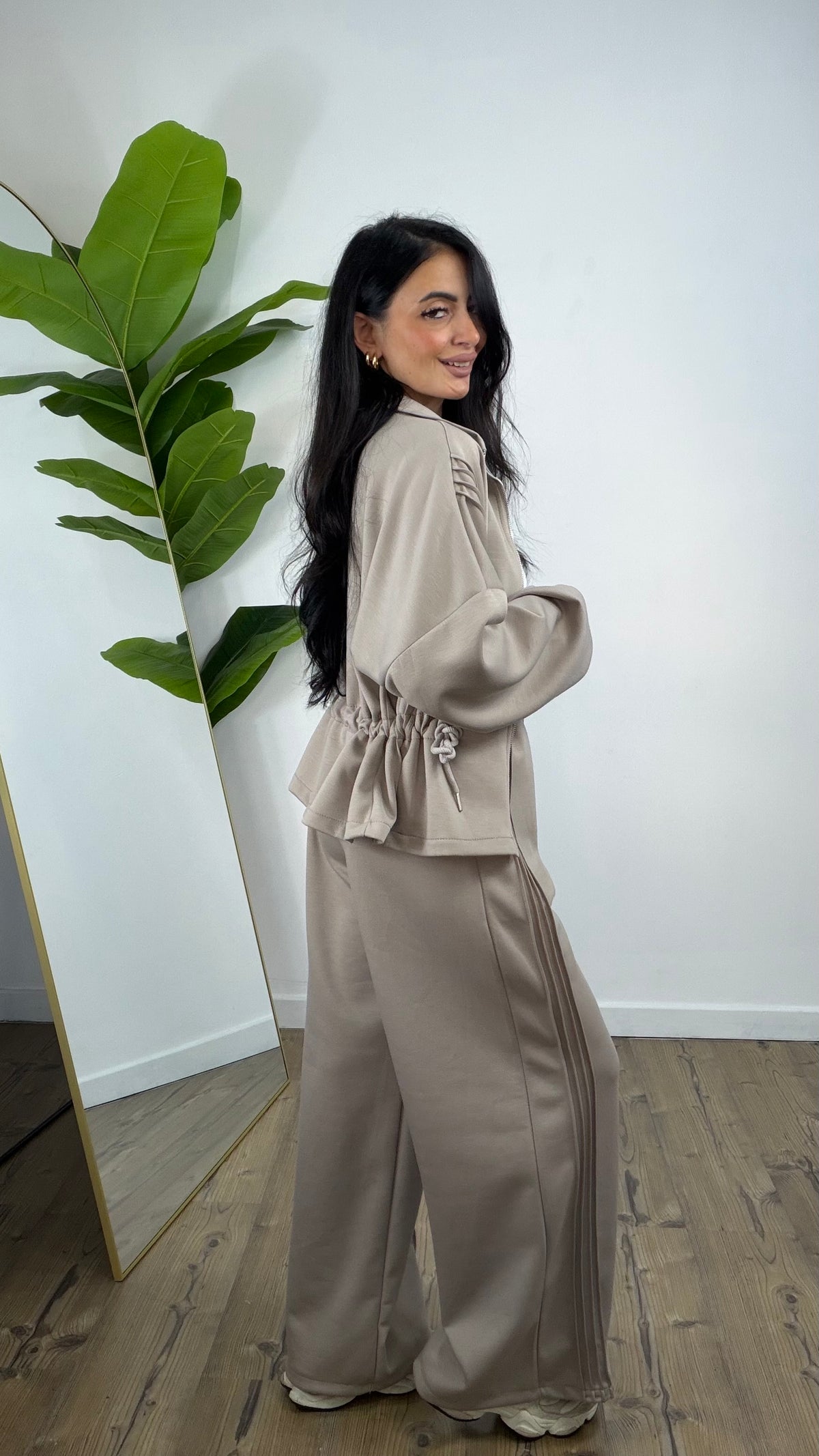 Coordinato Leila
