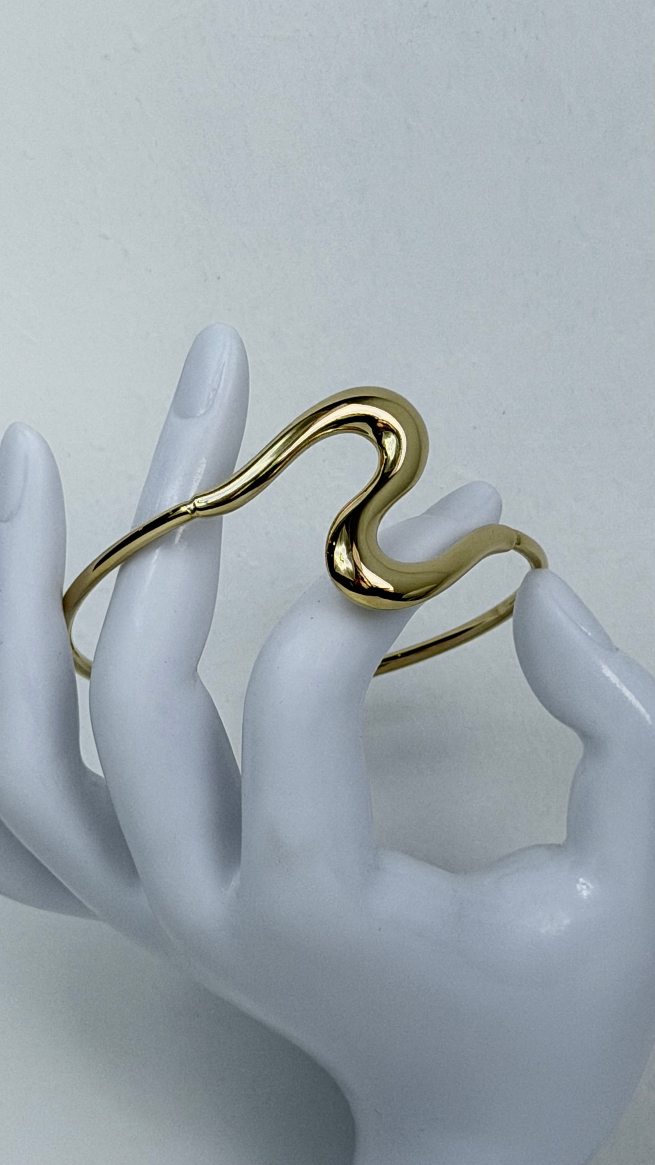 Bracciale rigido onda