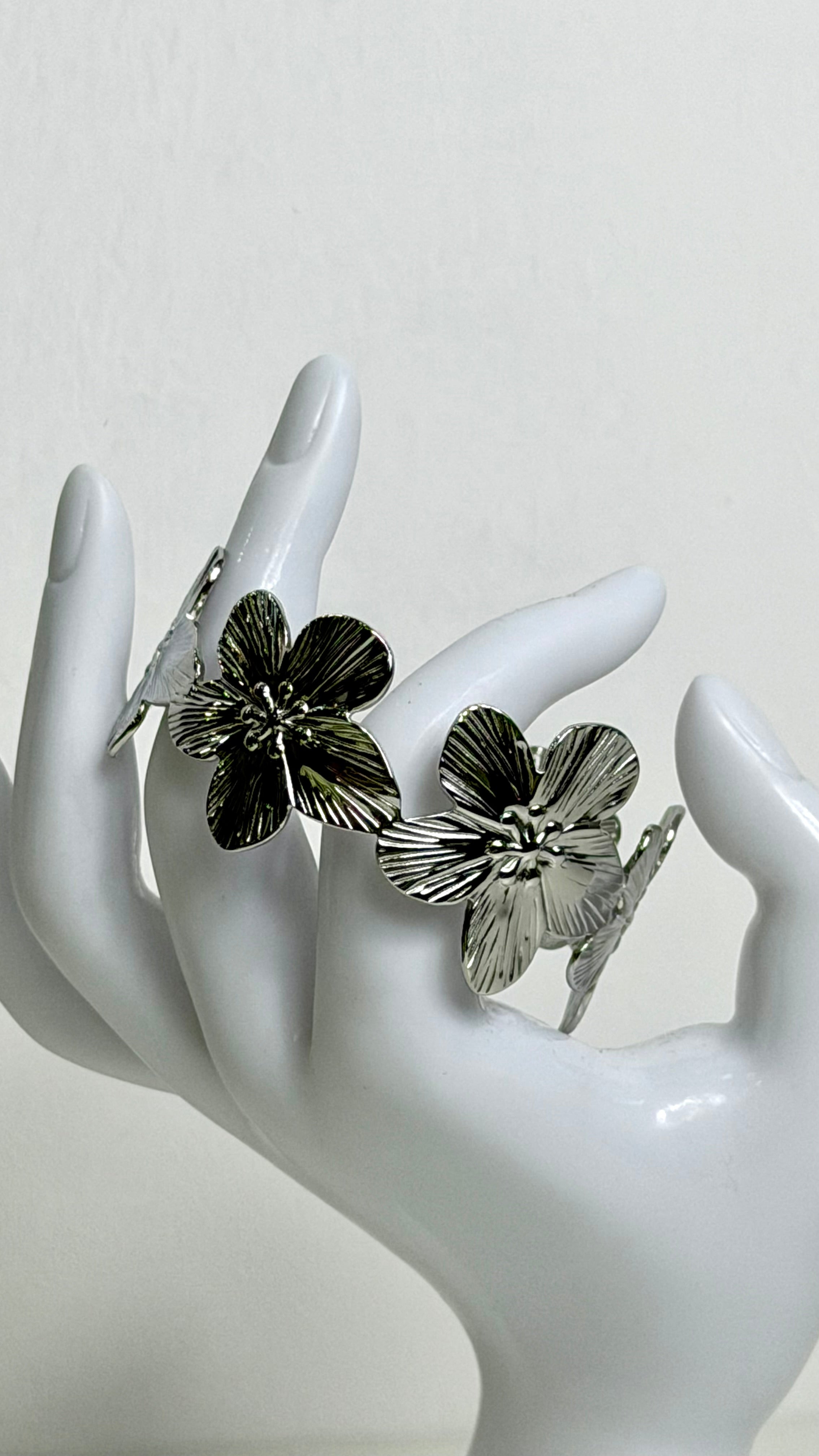 Bracciale rigido