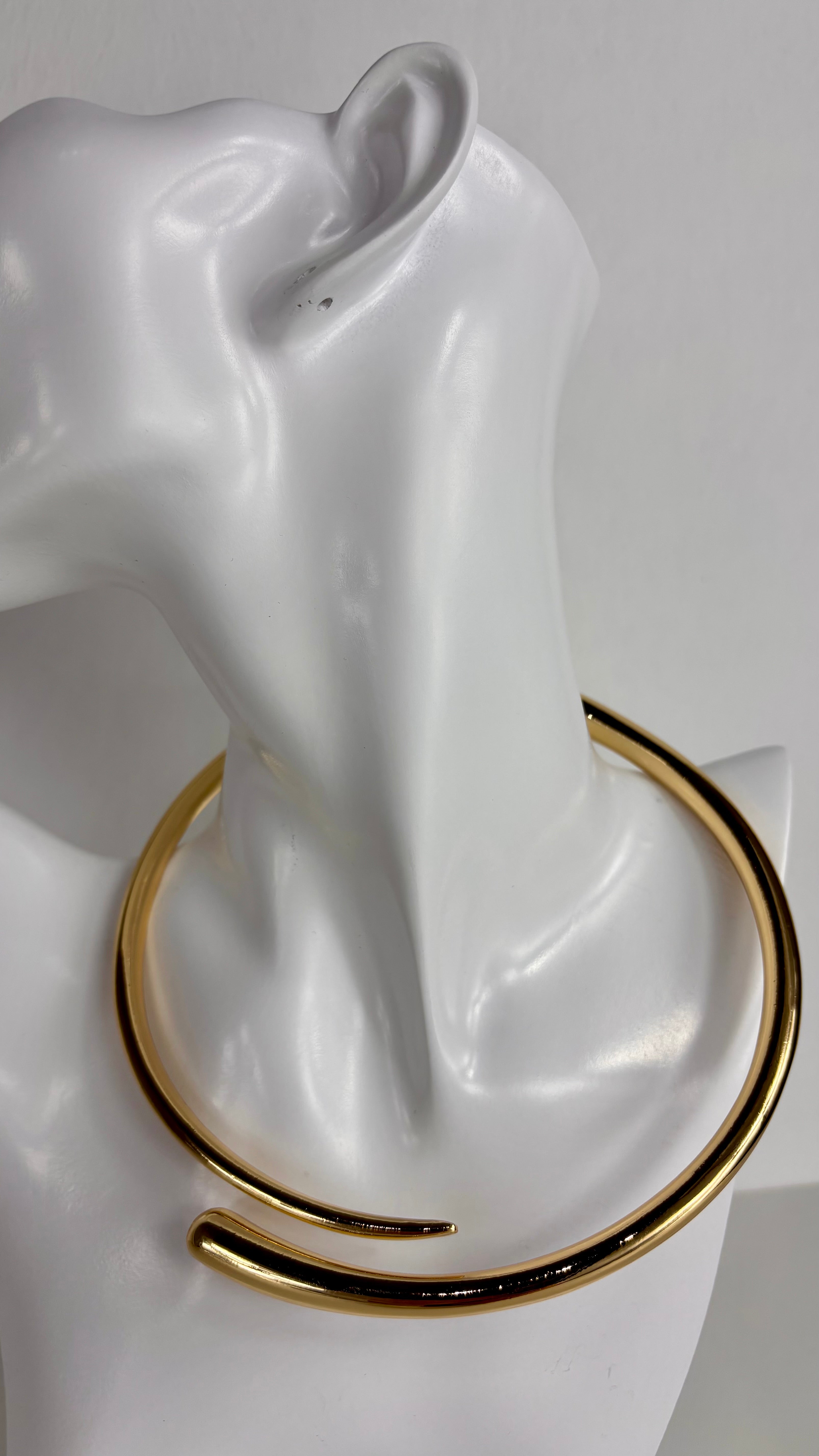 Collana rigida Rexana