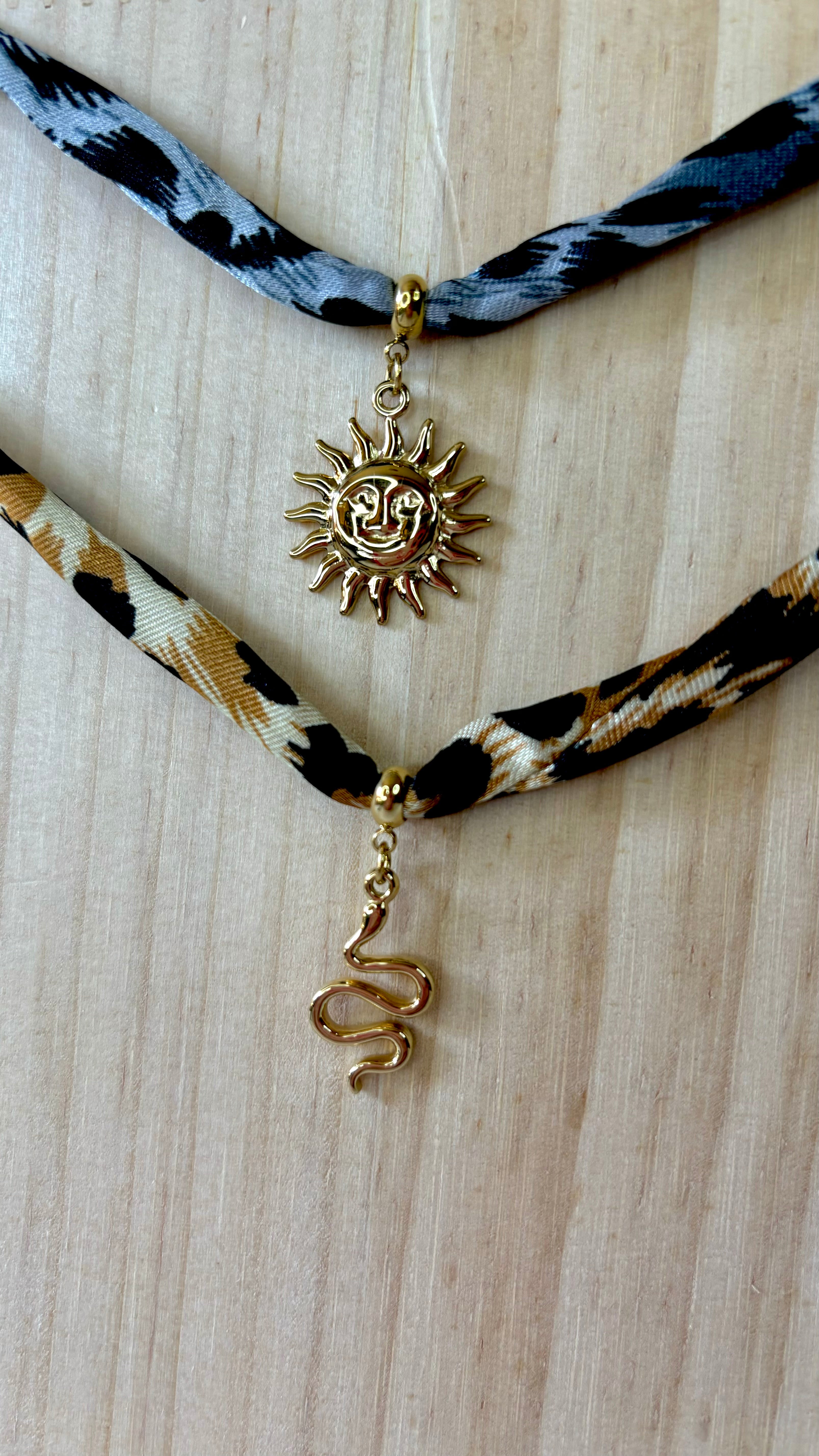 Choker con ciondolo