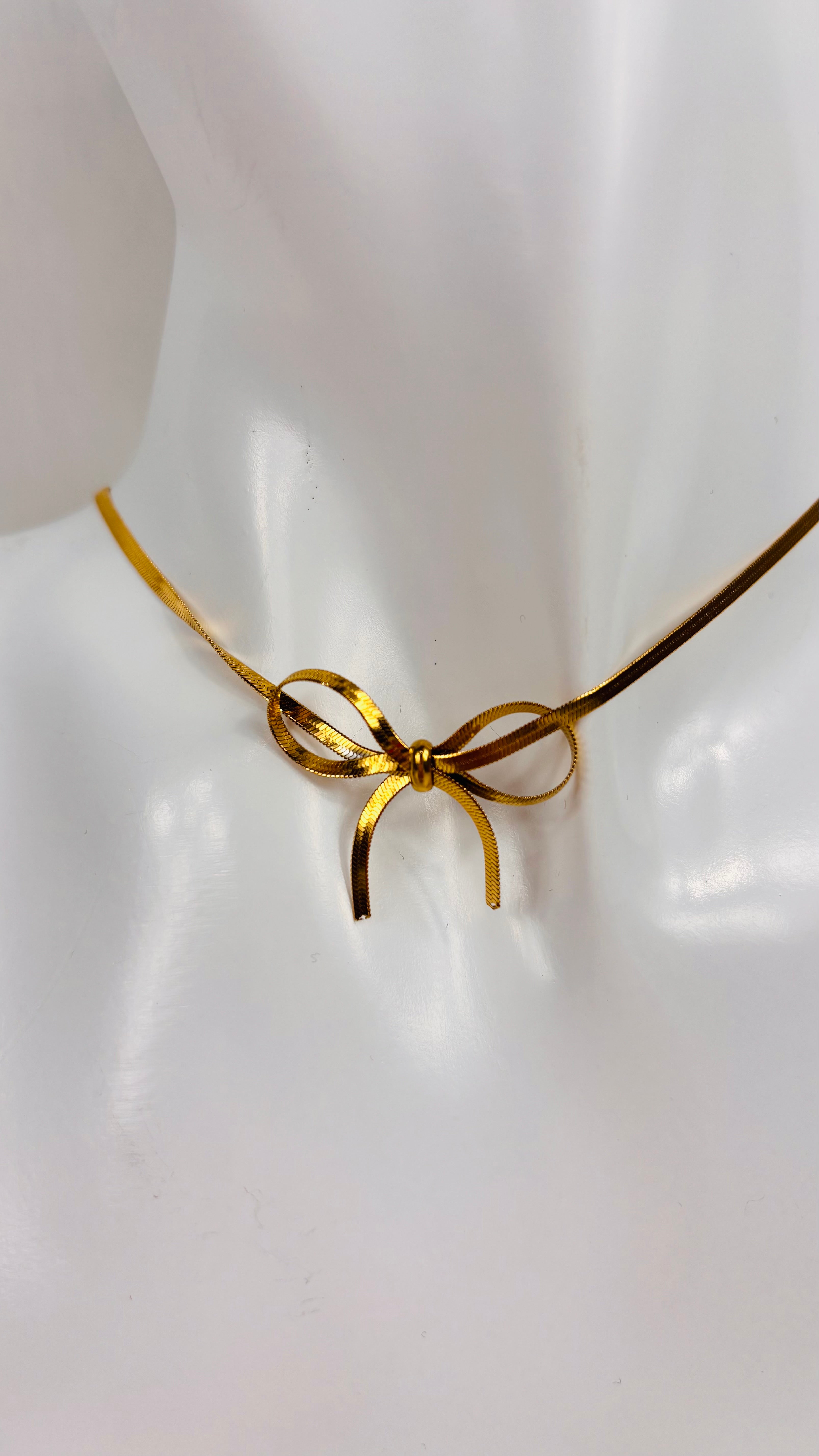 Collana fiocco