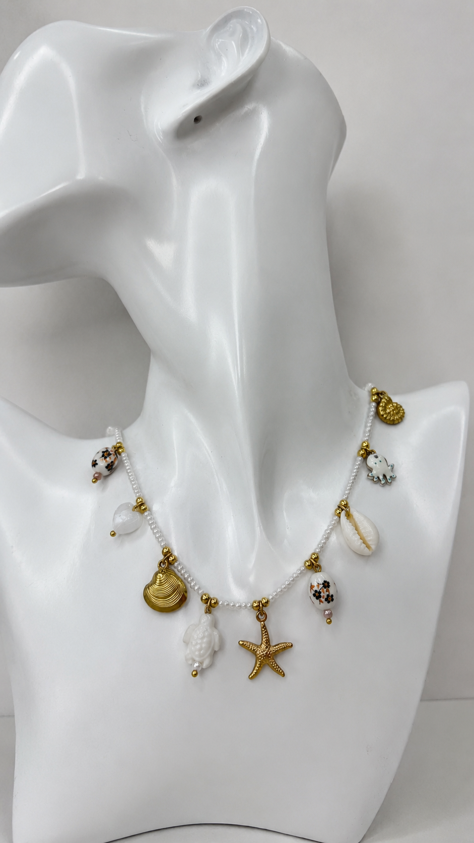 Collana white