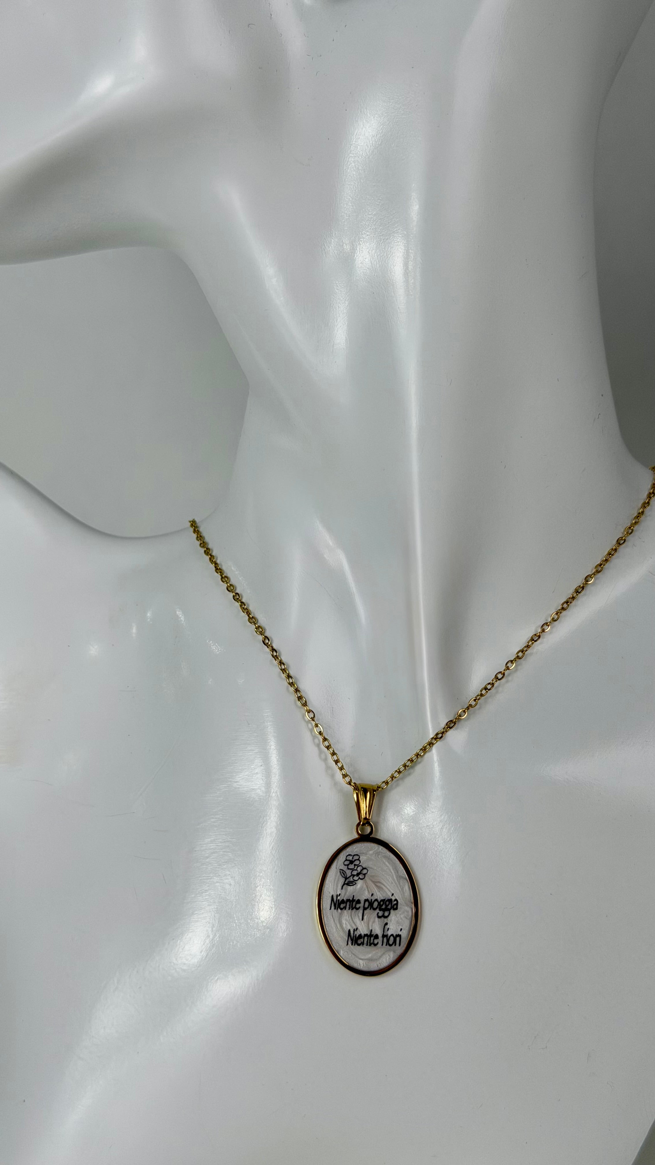 Collana niente pioggia niente fiori