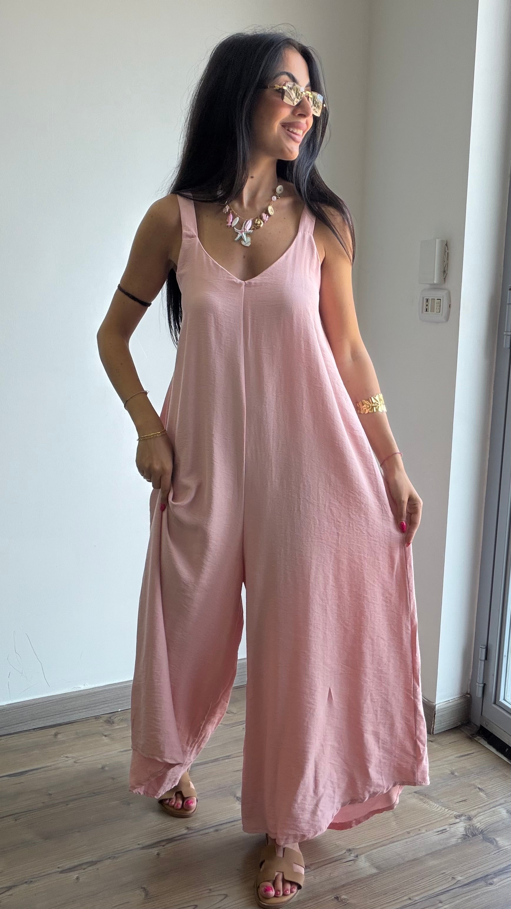 Tuta Arisa Rosa