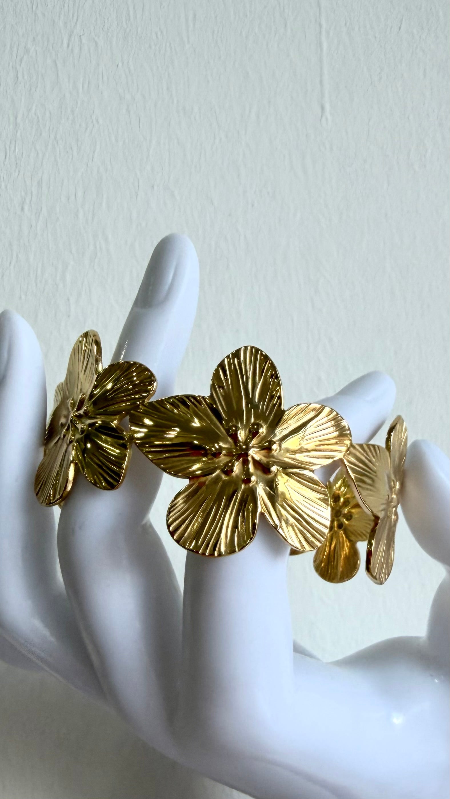 Bracciale rigido